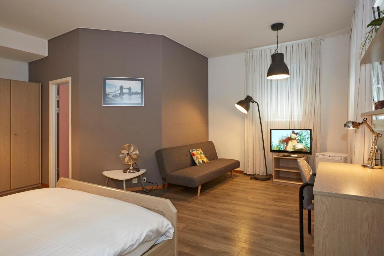 Les Chambres Du Ctn Plan-les-Ouattes Exteriér fotografie